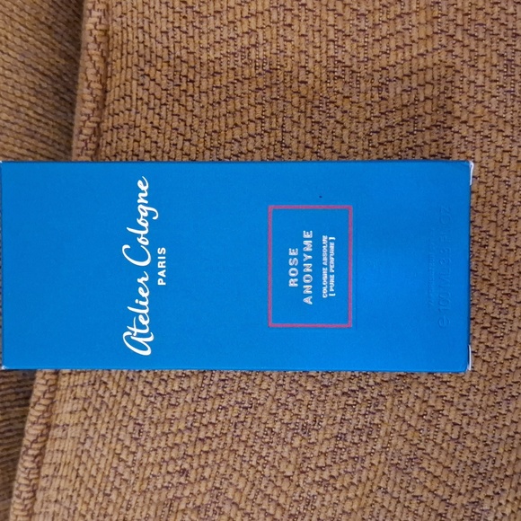 Atelier Cologne Rose Anonyme Perfume - Picture 4 of 7